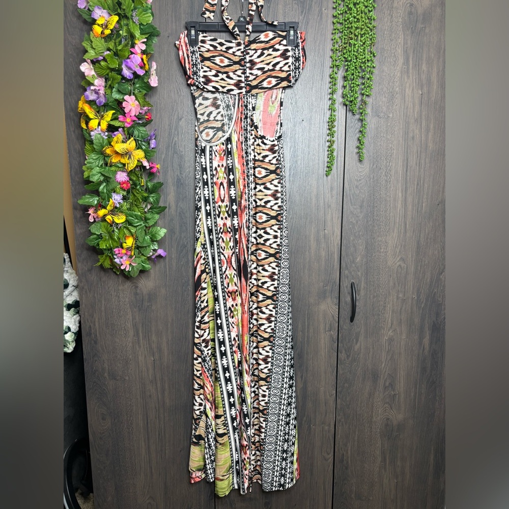 ||🌼3/$30🌼DOTS Printed Halter Neck Maxi Dress Size Medium